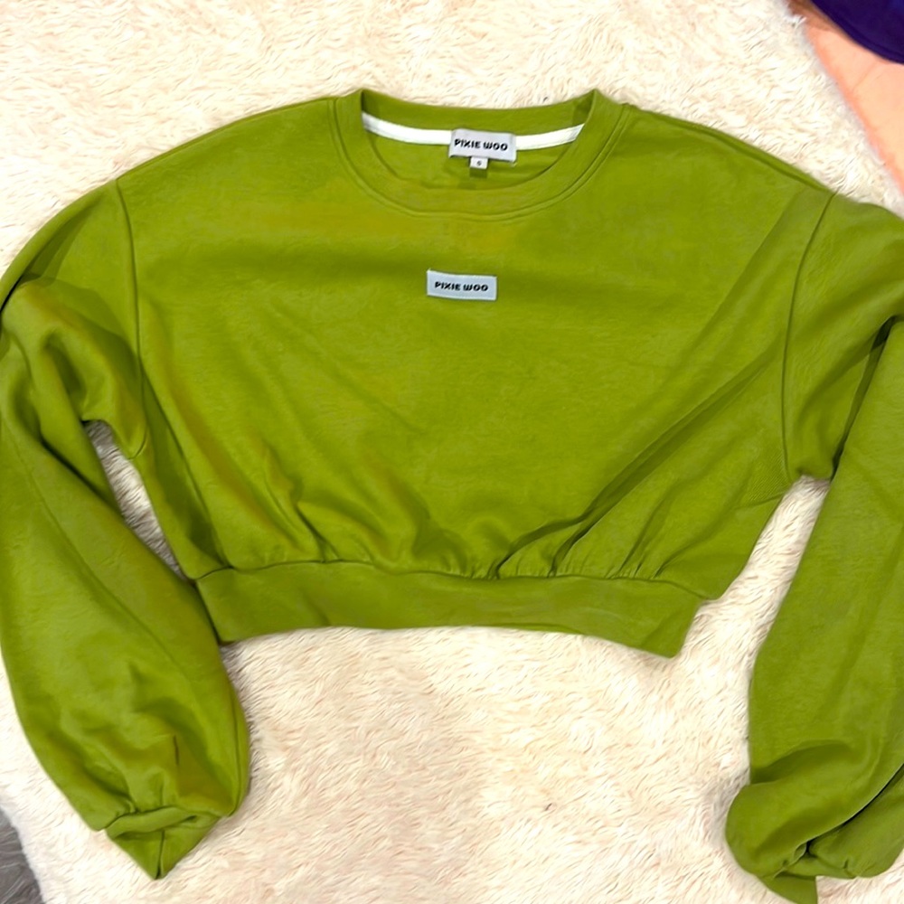 crop hoodie